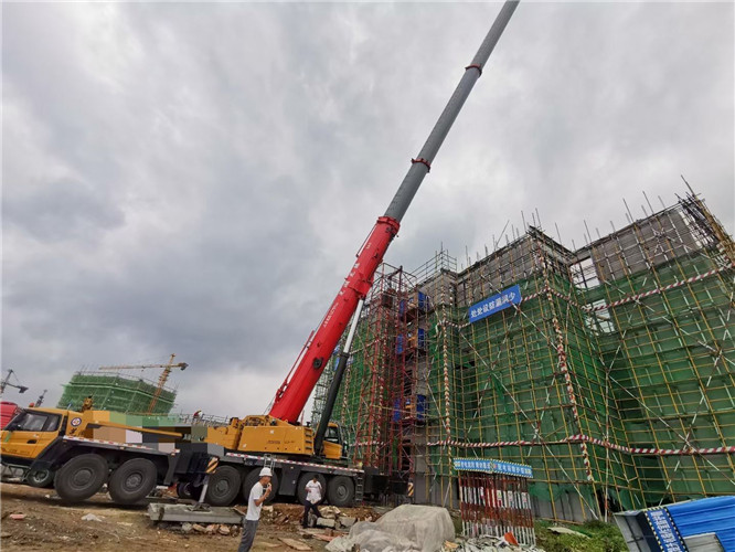 内江市吊车租赁需要注意事项