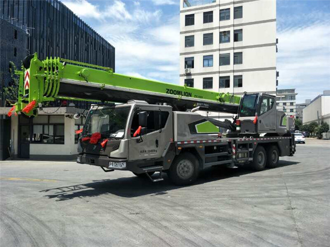 内江市随车吊师傅告诉你租赁随车吊车如何区分吨位