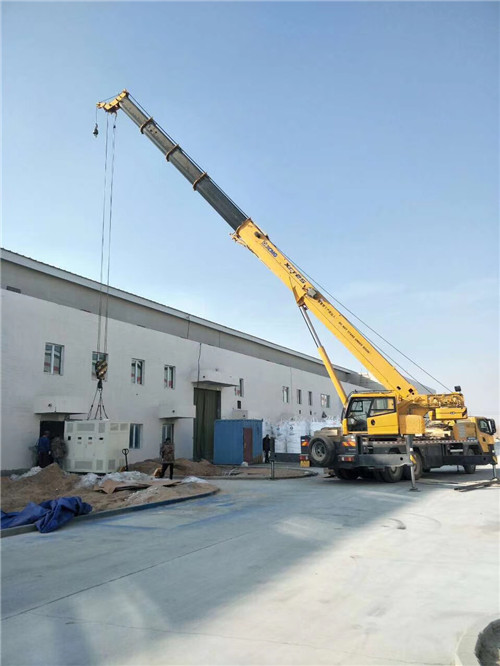 内江市“超载就喊停”—— 吊车的 “重量保镖” 技术